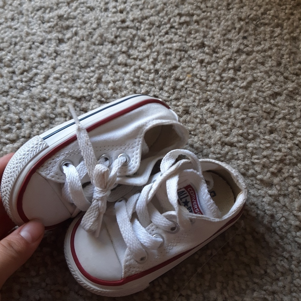 3c white converse